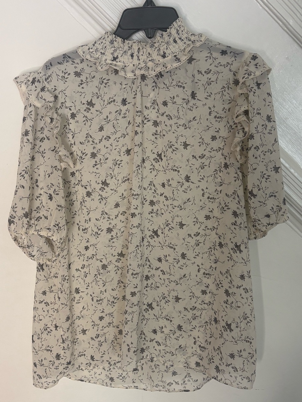 Tahari Smock Neck Puff Sleeve Sheer Floral Ruffle Neck Blouse in Cream and Gray